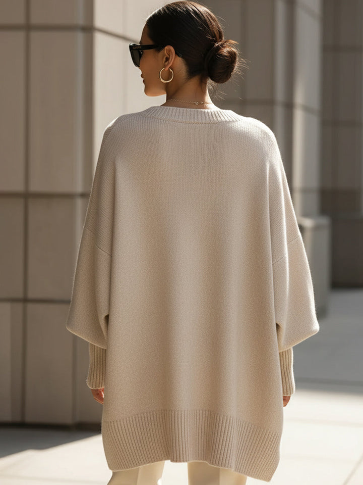 Evelyne – Elegant jumper with an asymmetrical hem