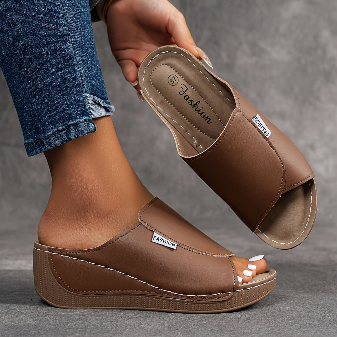 Indy – Comfortable Slipper with Arch Support