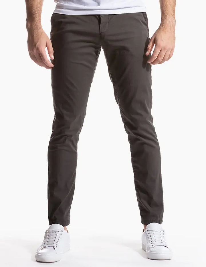 Cas | Clean Cut Chinos