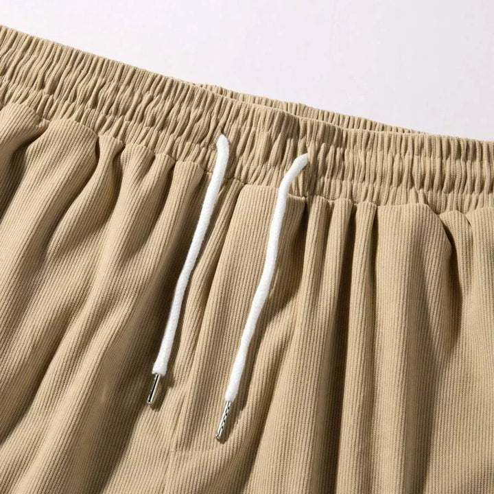 James | Robust Utility Cargo Shorts – Sustainable Comfort and Modern Fit