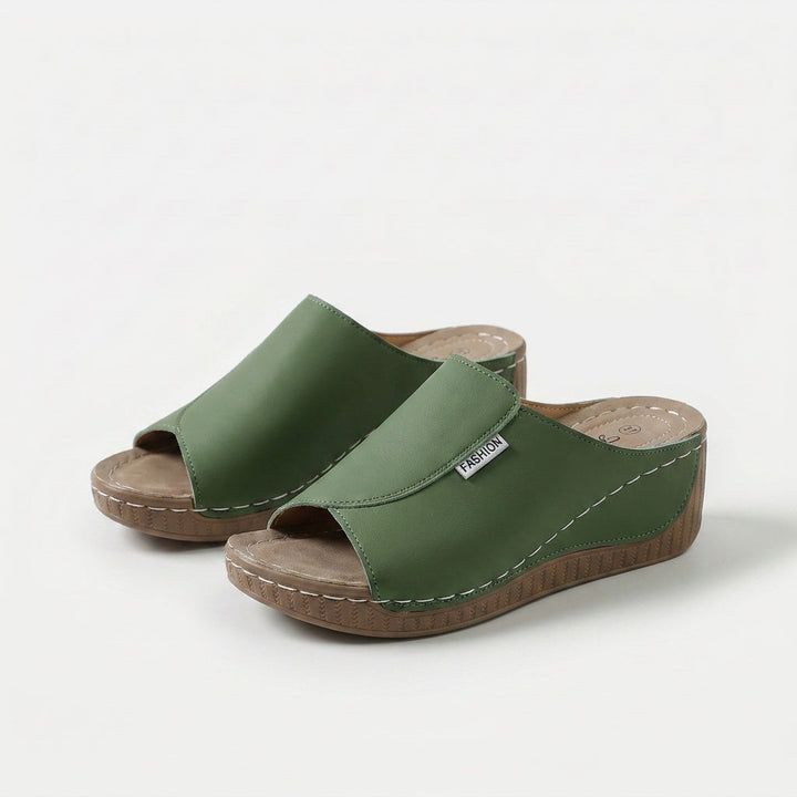 Indy – Comfortable Slipper with Arch Support