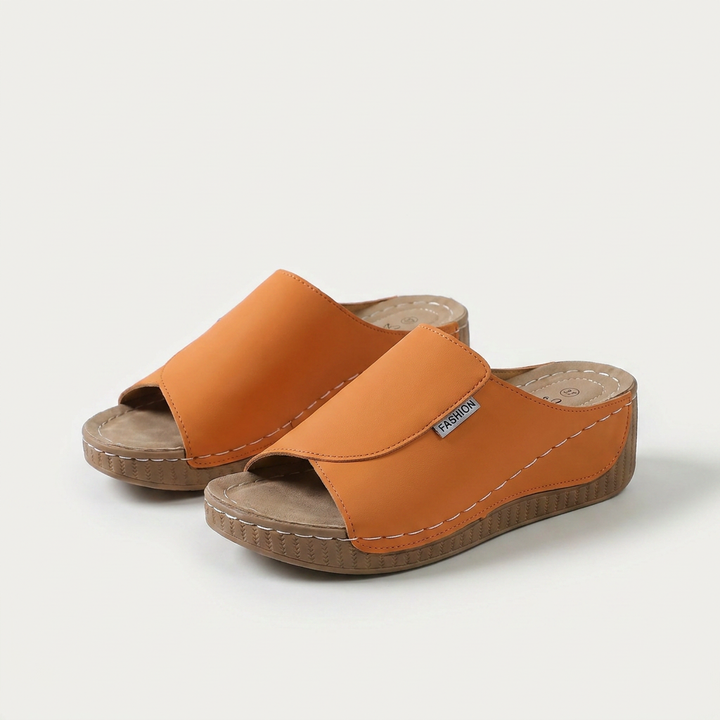 Indy – Comfortable Slipper with Arch Support